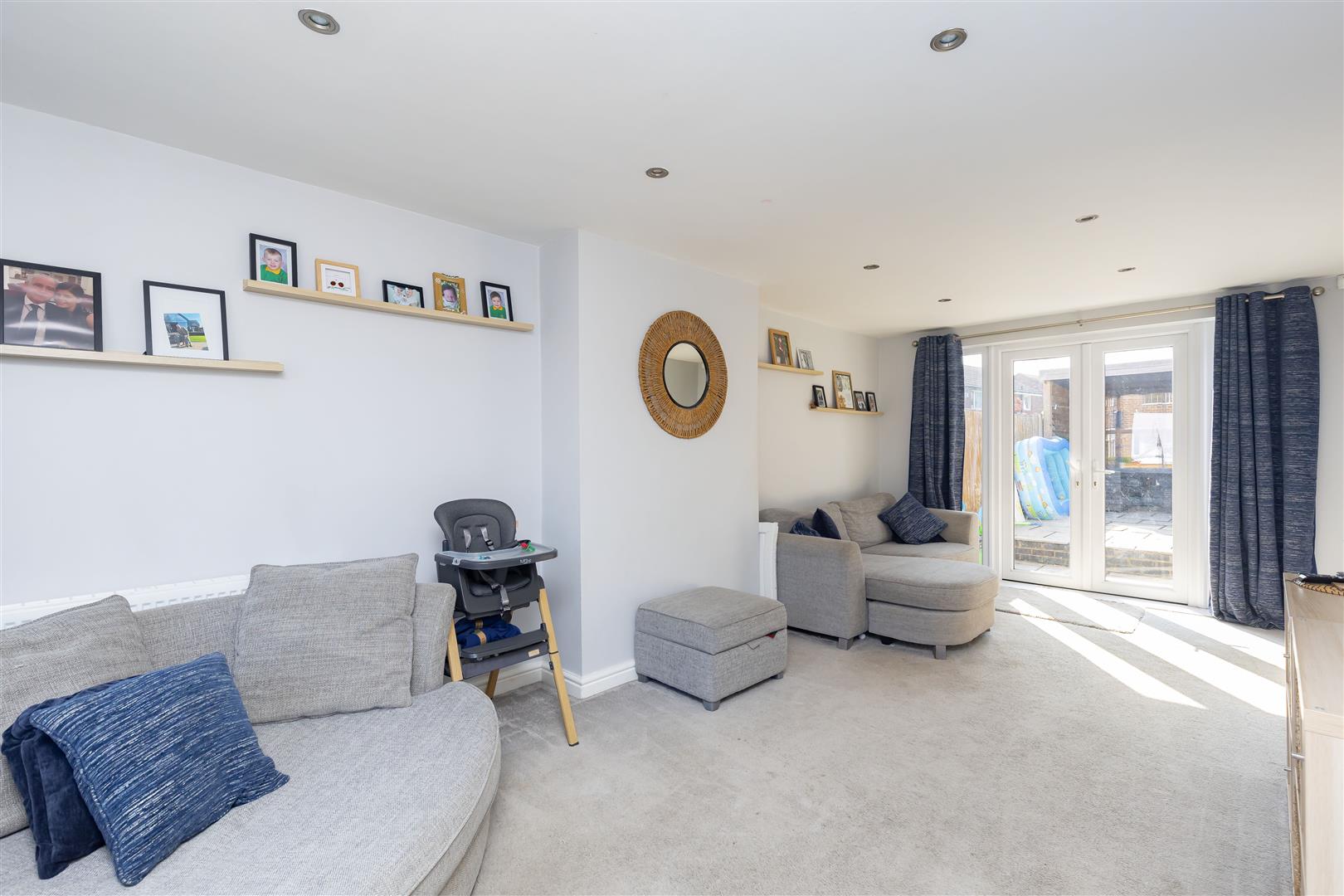 3 bed property in Marina Drive, Preston